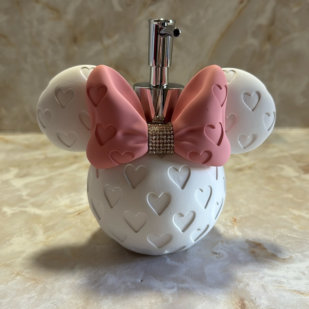 Disney: Valentines theme Minnie Mouse lotion/ soap dispenser.